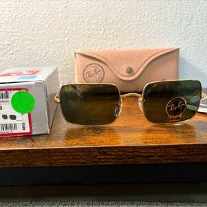 Ray-Ban Rectangle sunglasses (RB1969). Polished gold frame/G-15 green lenses